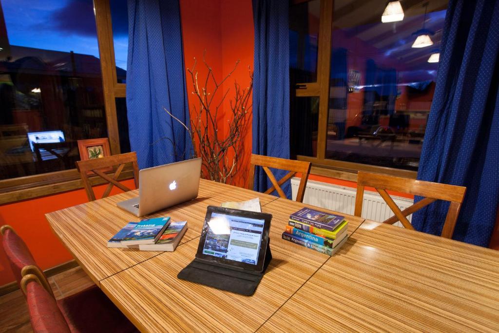 The Singing Lamb Bed & Breakfast Puerto Natales Dış mekan fotoğraf